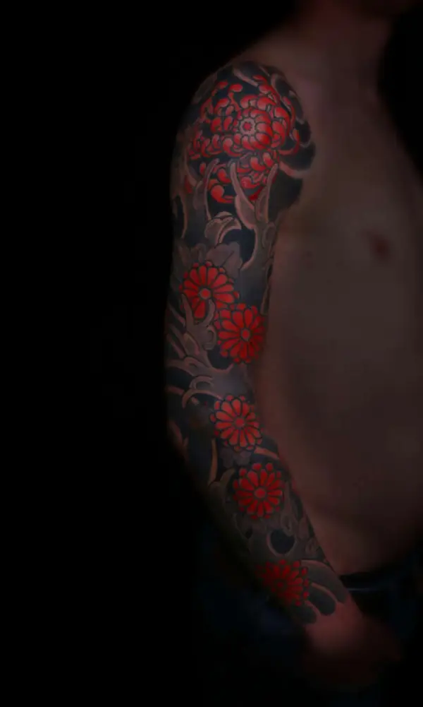 Irezumi Tattoo Chrysantheme und Wasser